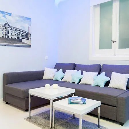 Charming Gran Via Luna Apartment Madrid