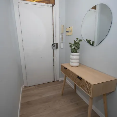 Apartamento Luminoso Y Amplio Temporal En Cuatro Caminos Tpt11 Madri