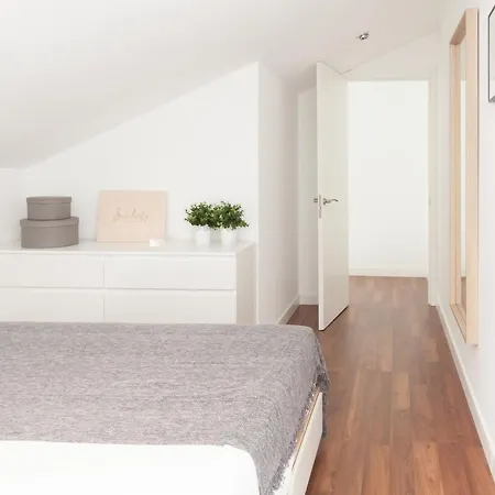 Juan De Olias, Tranquilo Duplex En Zona Santiago Bernabeu-estrecho Apartamento Madrid