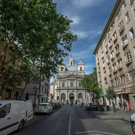 Estudio En Barrio La Latina