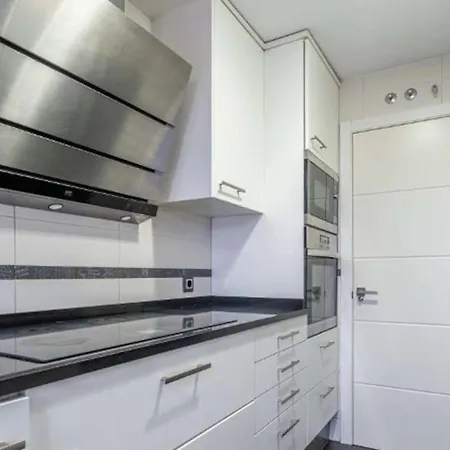 Impresionante De 4 3 Banos Y 2 Plazas De Garaje Apartment *