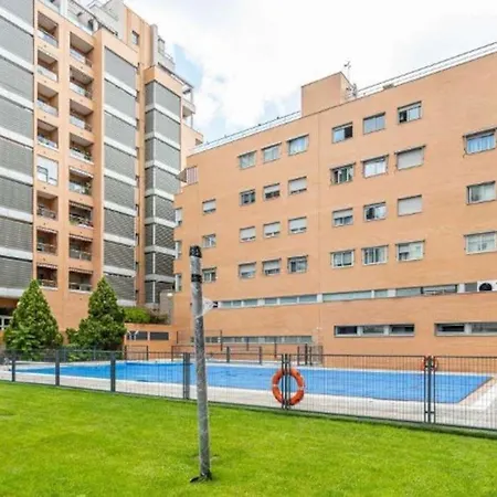 Impresionante De 4 3 Banos Y 2 Plazas De Garaje Apartment *