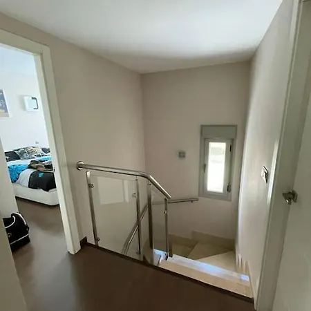 Apartment Impresionante De 4 3 Banos Y 2 Plazas De Garaje *