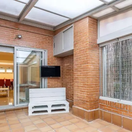 Apartment Impresionante De 4 3 Banos Y 2 Plazas De Garaje Madrid