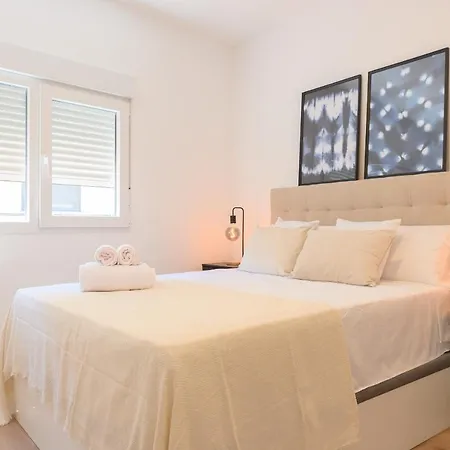 Apartment For Acogedor Temporal En Saz31