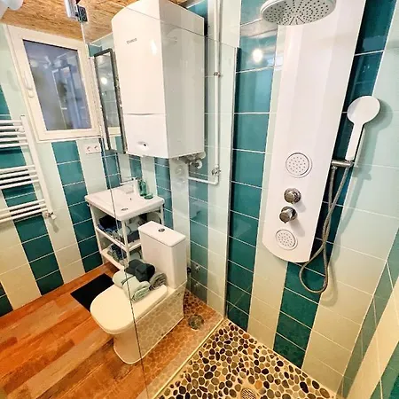 Apartment Cozy & Modern In Embajadores Area - Center *