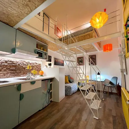 Apartment Cozy & Modern In Embajadores Area - Center