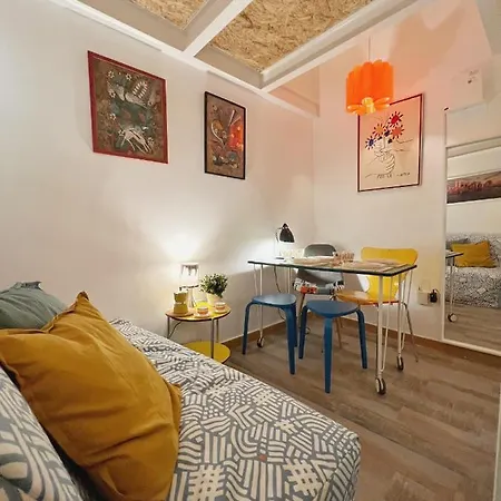 Cozy & Modern In Embajadores Area - Center Madrid