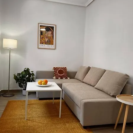 Apartment Tenerife. Bright & Renovated ☆ ☆ ☆ ☆ ☆ Madrid