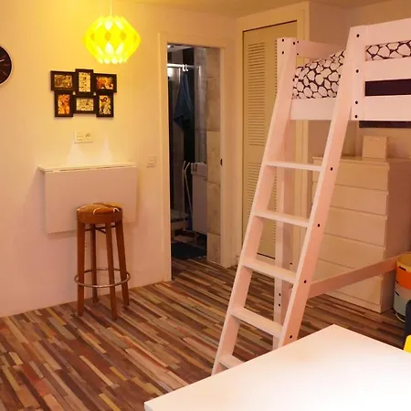 Apartment Cozy & Modern In Embajadores Area - Center *