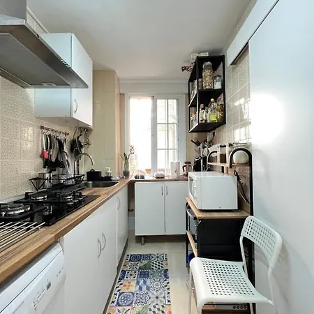 Izq Homestay Madrid