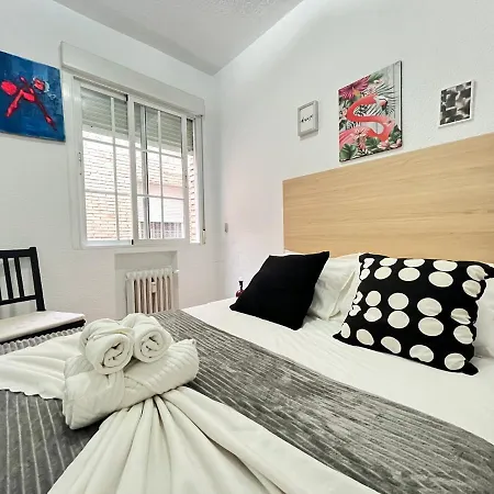Izq Homestay Madrid