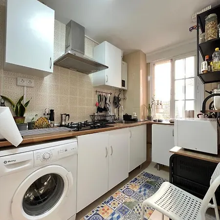 Izq Homestay Madrid