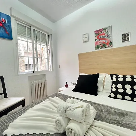 Izq Homestay Madrid