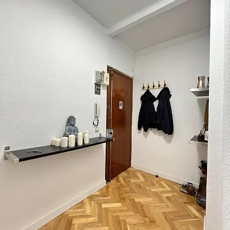 Izq Homestay Madrid