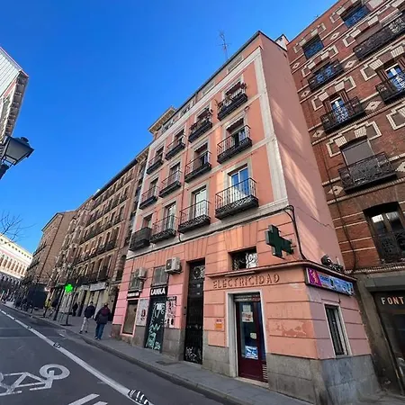 Located In Plaza Espana