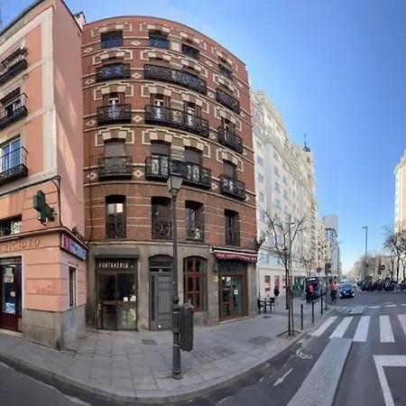 Apartment Located In Plaza Espana Madrid