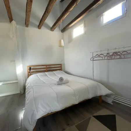 Located In Plaza Espana Apartment