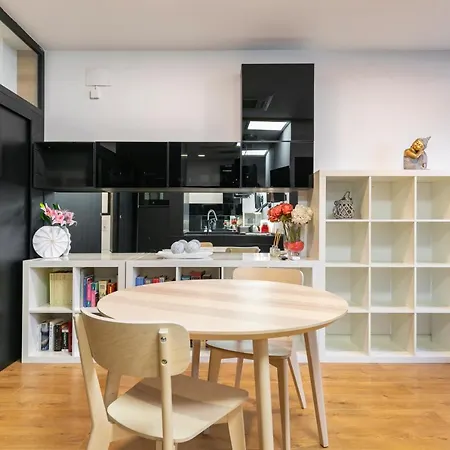 Apartment Homeabout Rio Madrid