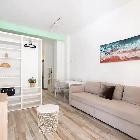 Apartment Flat At Street Level - Rio Tri-pedrero Madrid