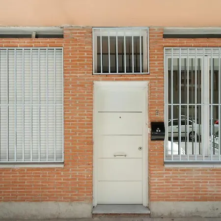 Flat At Street Level - Rio Tri-pedrero Apartment *