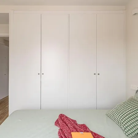 Cozy Penthouse With Swimming Pool And Parking-a-castell Apartment