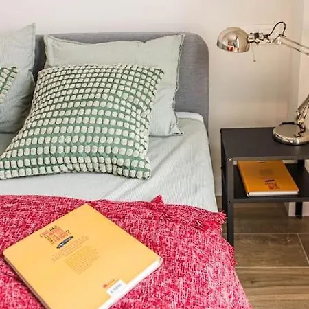 Cozy Penthouse With Swimming Pool And Parking-a-castell Apartment *