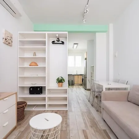 Flat At Street Level - Rio Tri-pedrero Apartment *