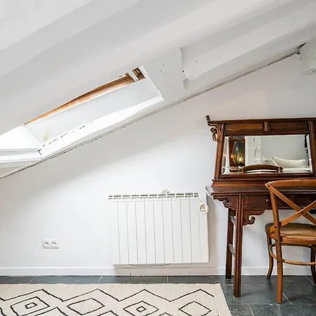 Beautiful Attic-malasana-gran Via-fuen42 * Madrid