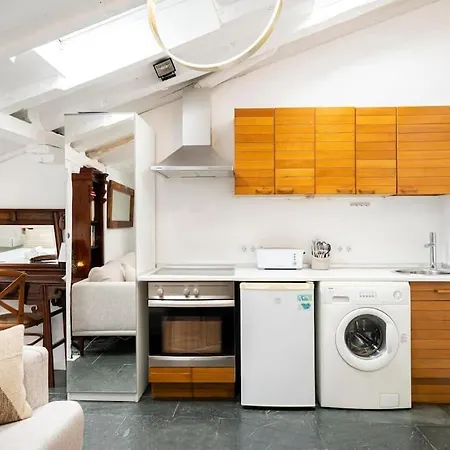 Beautiful Attic-malasana-gran Via-fuen42 *