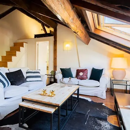 Calm And Bright Apartment, Center La Latina D.alb Apartment *