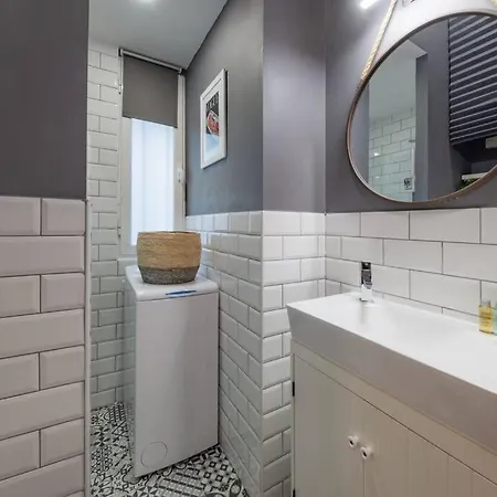 Cozy Apartment. Perfect Location Apartment