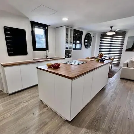 Villa Acogedora Casa En Con Piscina Privada, Jacuzzy Y Garaje Madrid