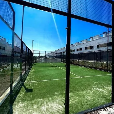 Acogedora Casa En Con Piscina Privada, Jacuzzy Y Garaje Villa *