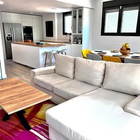 Acogedora Casa En Con Piscina Privada, Jacuzzy Y Garaje *