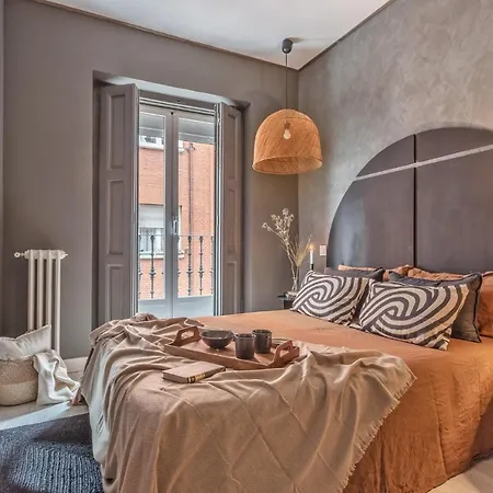 Gobi - 1 Bedroom With Office In Chamberi