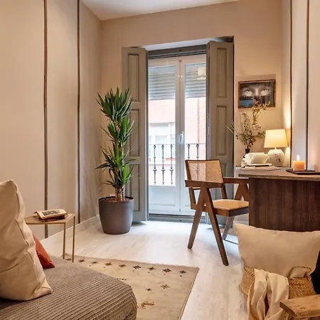 Apartment Gobi - 1 Bedroom With Office In Chamberi