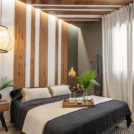 Hema- 2 Bedroom In Trafalgar Apartment *