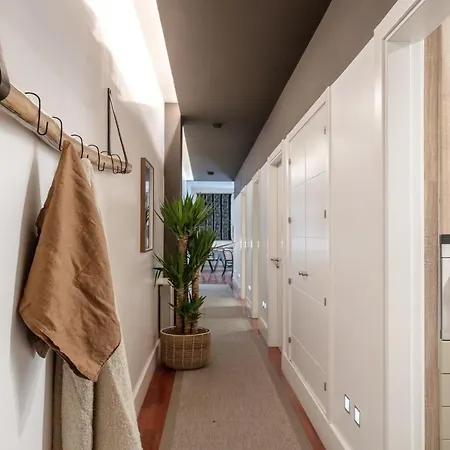 Apartment Derj - 2 Bedroom In Almagro Madrid