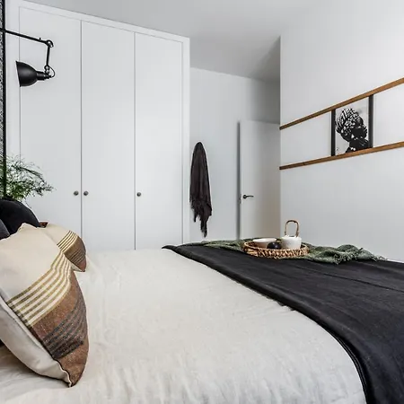 Azande- Two Bedroom In Almagro * Madrid