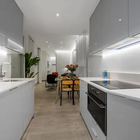 3 Bedrooms 2 Bathrooms Furnished - Salamanca - Elegant - Mintystay Apartment Madrid