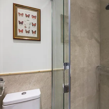 3 Bedrooms 2 Bathrooms Furnished - Salamanca - Elegant - Mintystay * Madrid