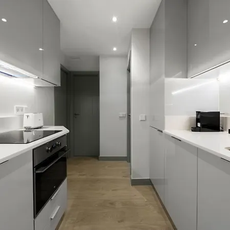 3 Bedrooms 2 Bathrooms Furnished - Salamanca - Elegant - Mintystay