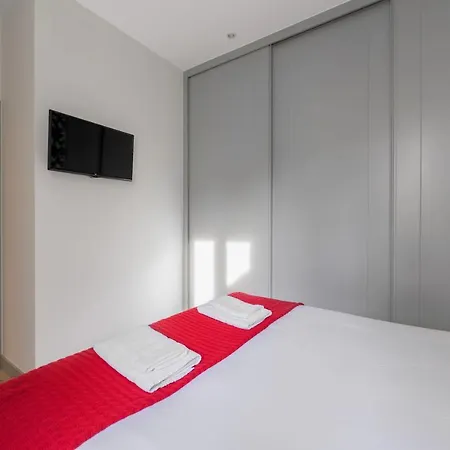 Apartment 3 Bedrooms 2 Bathrooms Furnished - Salamanca - Elegant - Mintystay