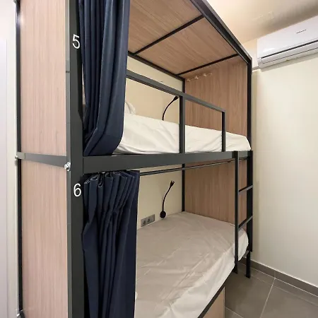 Hostel Multi Calvario Madrid