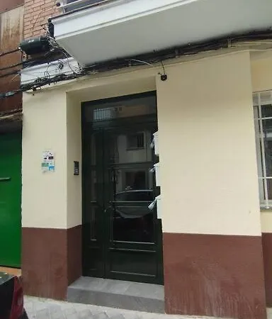 Cozy 2 Bedroom With Patio Madrid