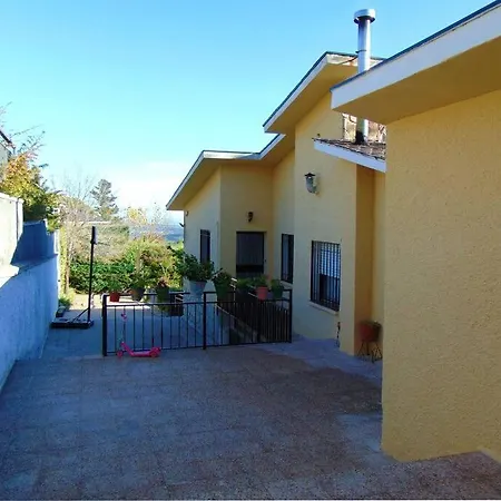 Casa En La Sierra De Grupos Grandes Holiday home *