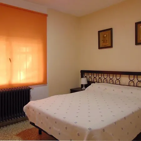 Holiday home Casa En La Sierra De Grupos Grandes Madrid