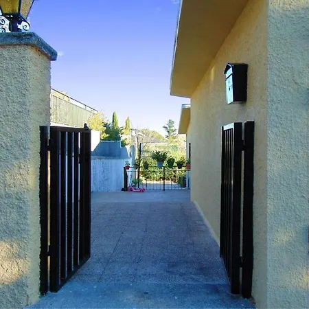 Casa En La Sierra De Grupos Grandes Madrid