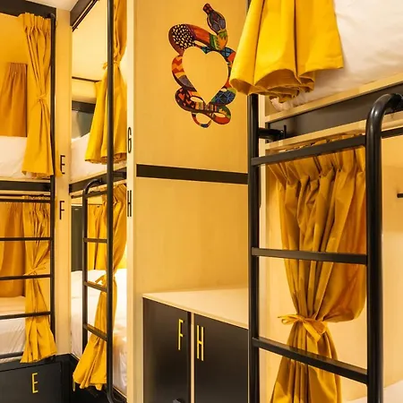 Petit Palacio Real Hostel Madrid